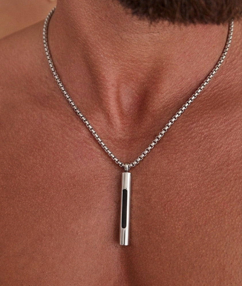 Silver Line Noir Pendant Necklace