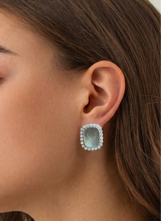Bella earring