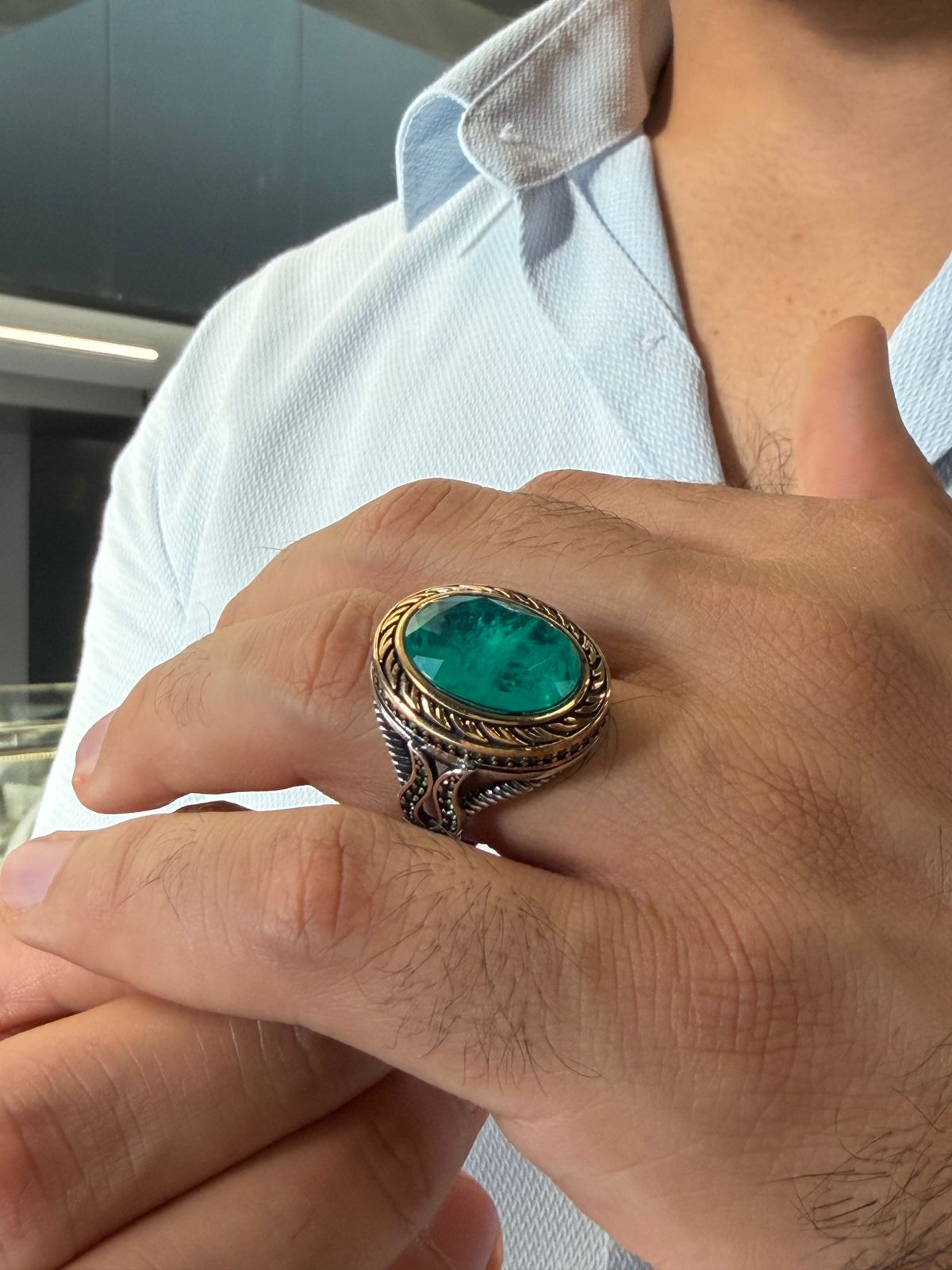 Royal Green Side Spark Ring